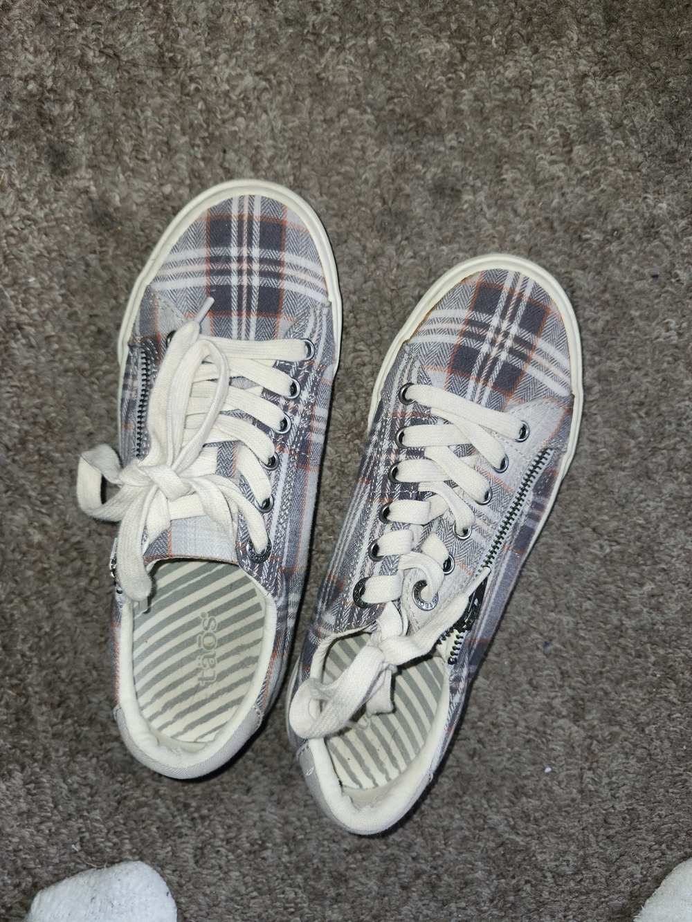 Taos Z‑Soul in Gray Plaid (Size 7.5) — the slip‑on sneaker